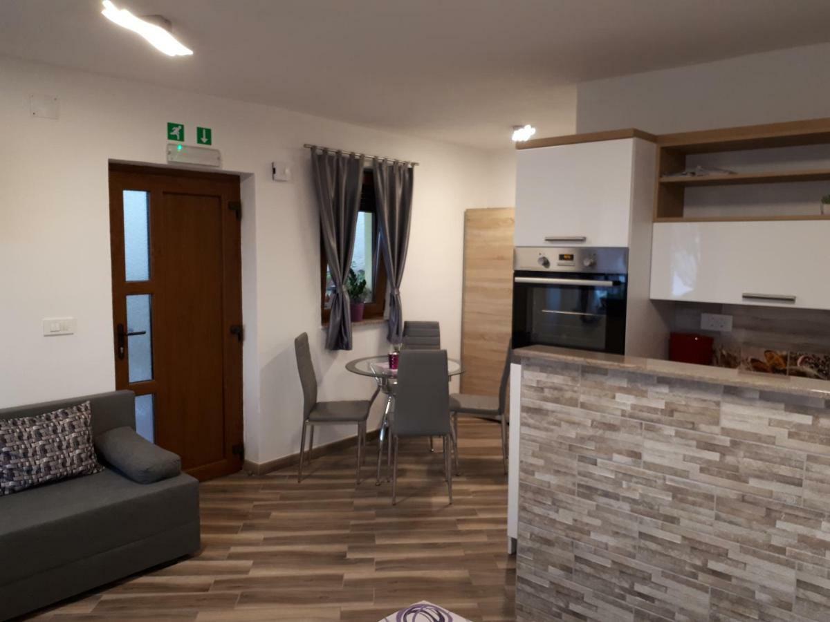 Apartment Dujica セニ エクステリア 写真