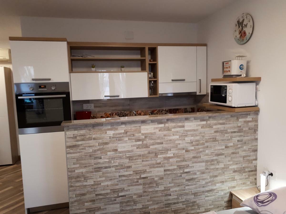 Apartment Dujica セニ エクステリア 写真